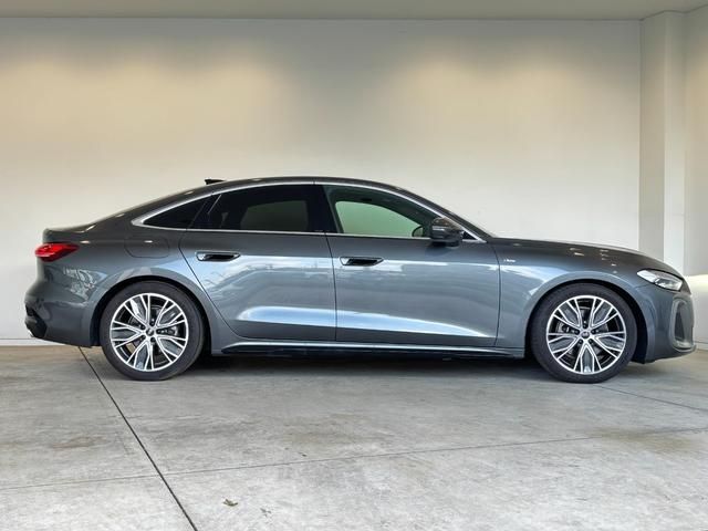 AUDI A5 Sedan
