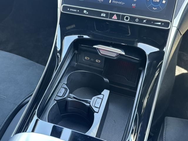 MERCEDES BENZ C class sedan