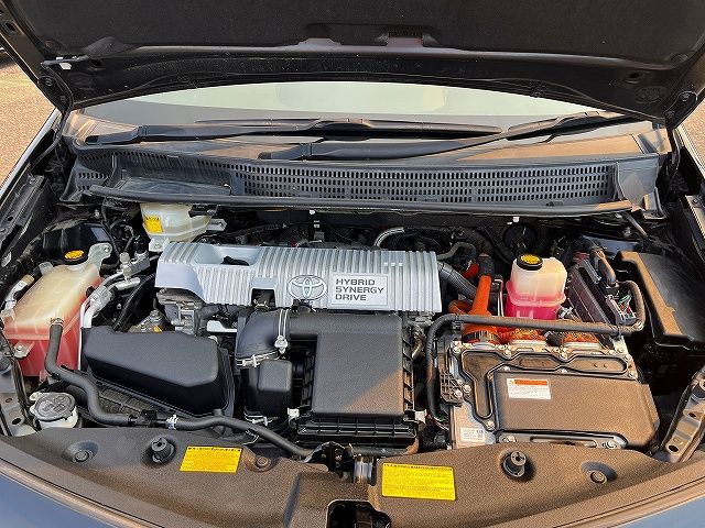PRIUS Alpha