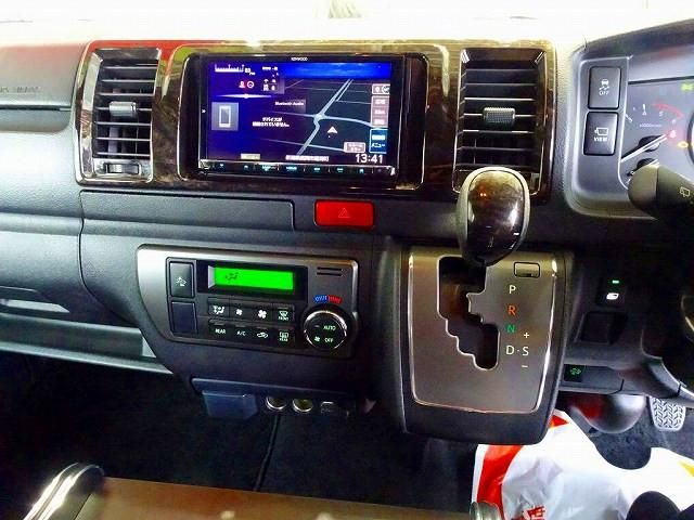 HIACE van 4WD