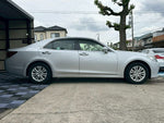 CROWN sedan