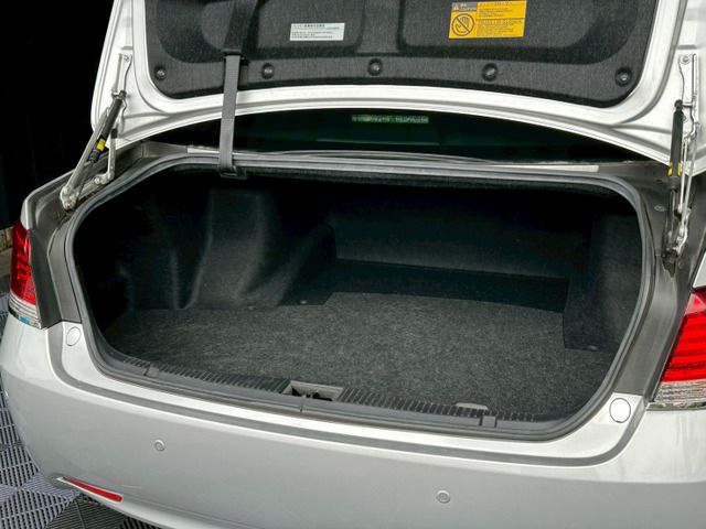 CROWN sedan