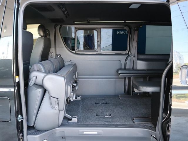 HIACE van 4WD