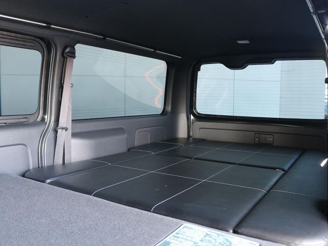 HIACE van 4WD