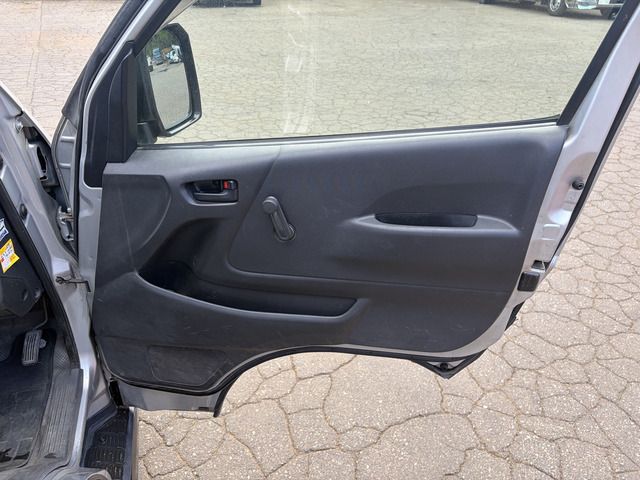 HIACE van 2WD