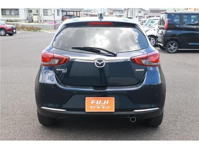 MAZDA2