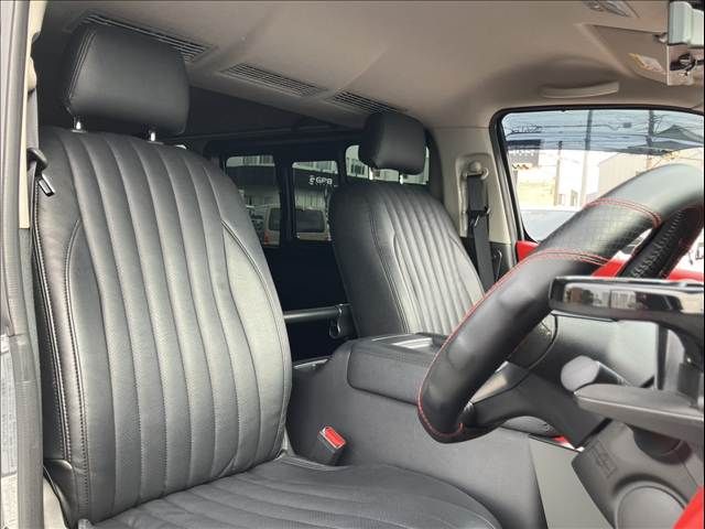 CARAVAN van 4WD