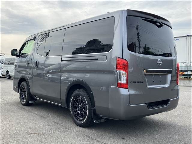 CARAVAN van 4WD