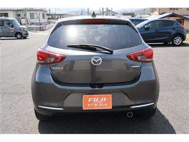 MAZDA2
