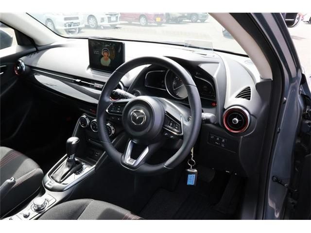 MAZDA2