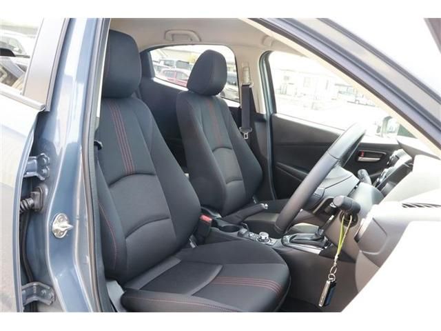 MAZDA2