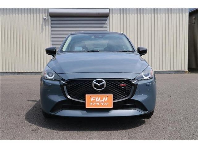MAZDA2