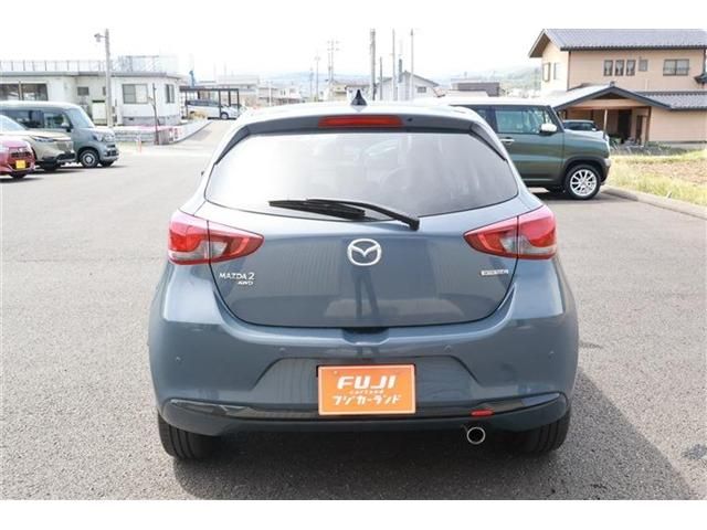 MAZDA2