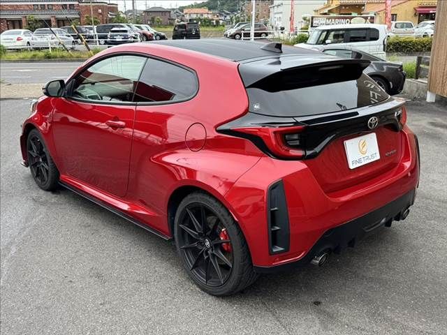 GR YARIS