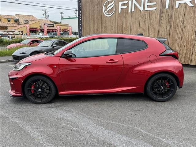 GR YARIS