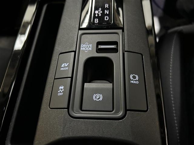 PRIUS 4WD
