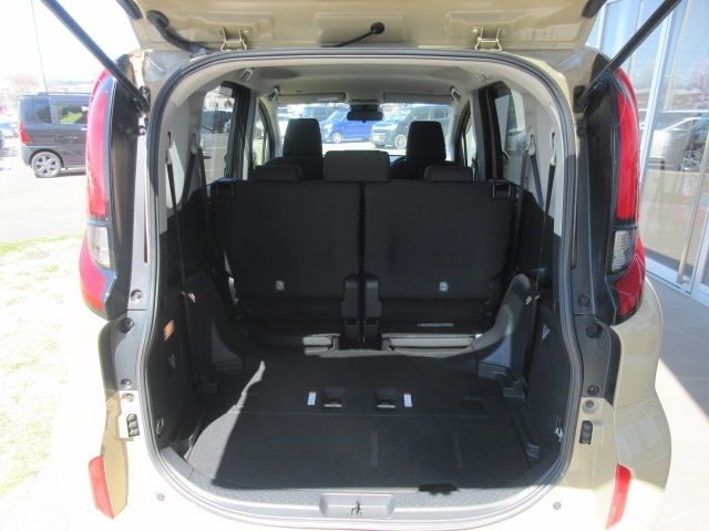 SIENTA HYBRID