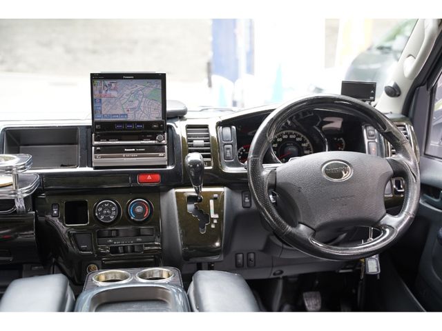 REGIUSACE van 2WD