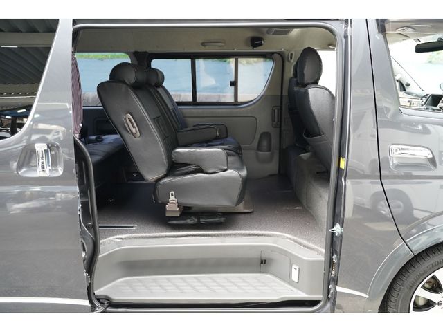 REGIUSACE van 2WD