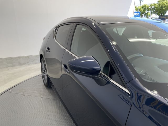 MAZDA3 FASTBACK