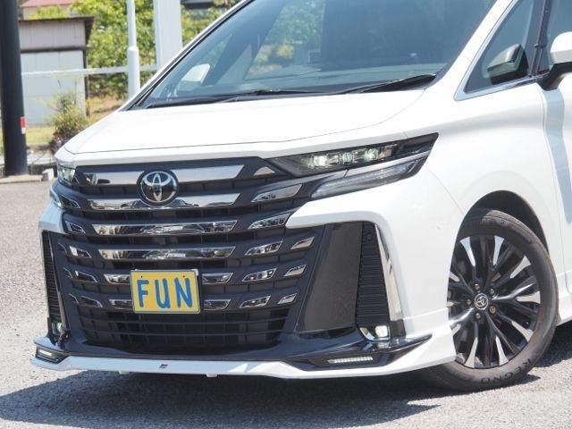 VELLFIRE HYBRID