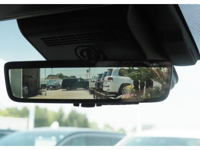 VELLFIRE HYBRID
