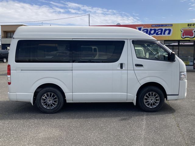 HIACE van 4WD