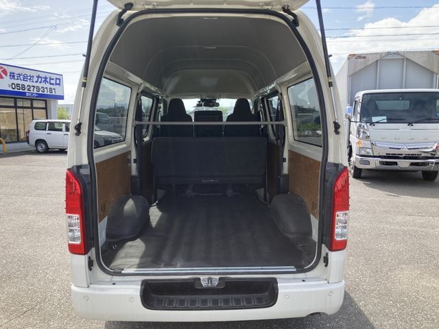 HIACE van 4WD