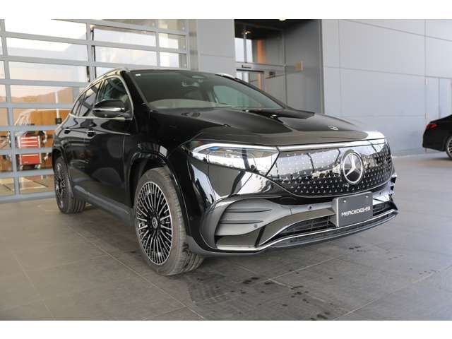 MERCEDES BENZ EQA