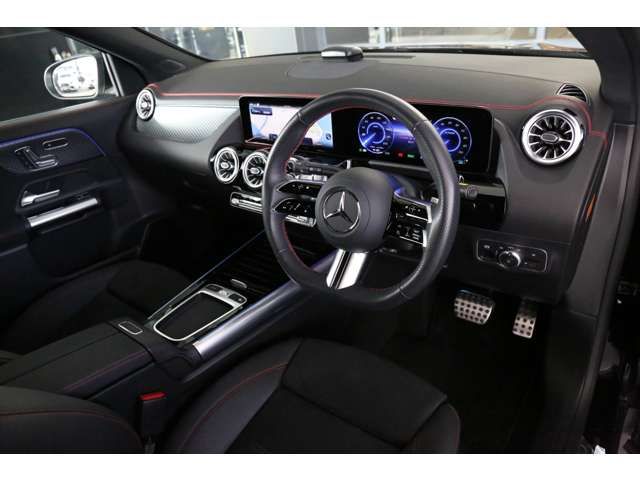MERCEDES BENZ EQA