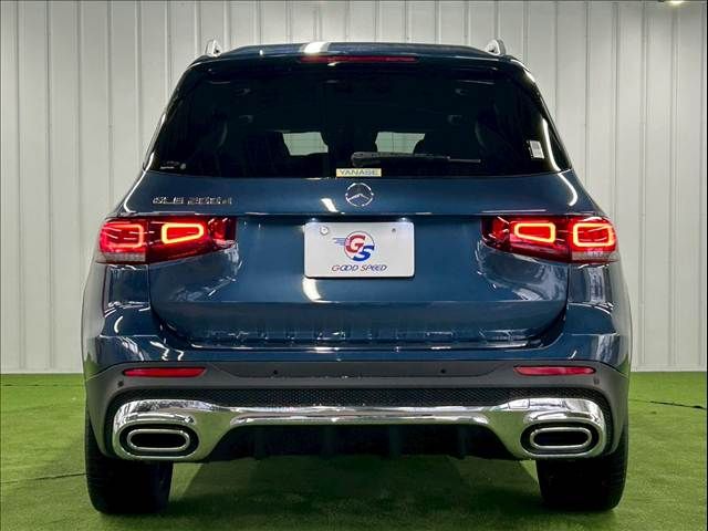MERCEDES BENZ GLB