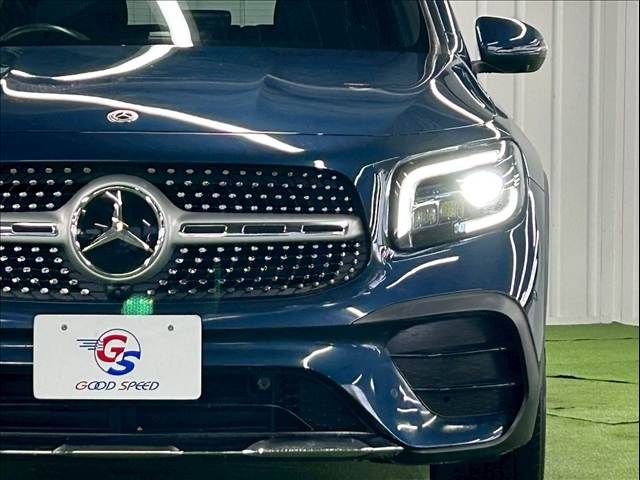 MERCEDES BENZ GLB