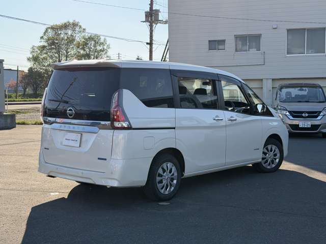 SERENA S-HYBRID 4WD