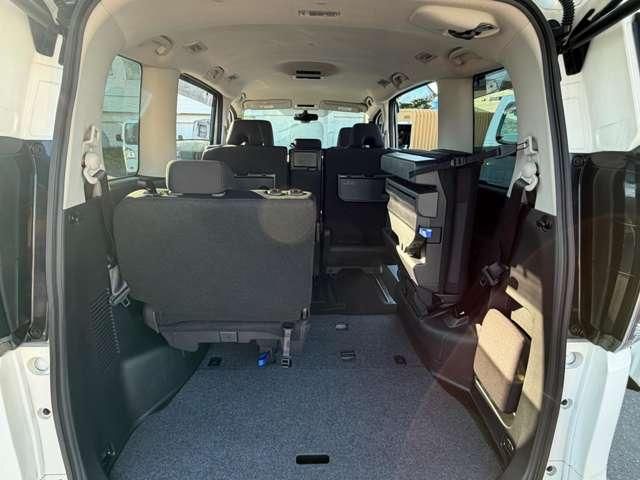 SERENA S-HYBRID 4WD