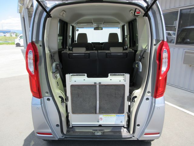 N BOX 4WD