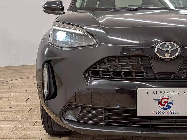 YARIS CROSS