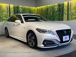 CROWN sedan hybrid