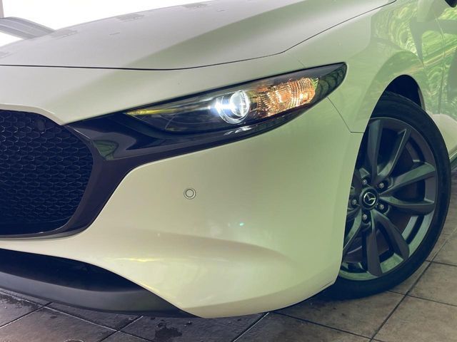 MAZDA3 FASTBACK
