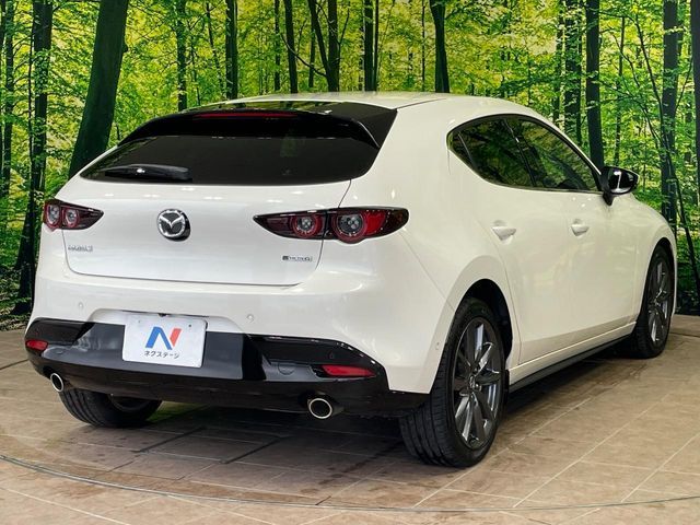 MAZDA3 FASTBACK