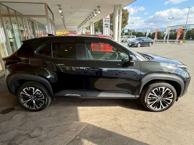 YARIS CROSS HYBRID