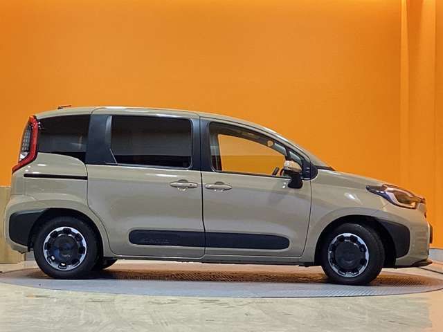 SIENTA HYBRID