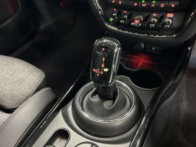 MINI COOPER CLUBMAN