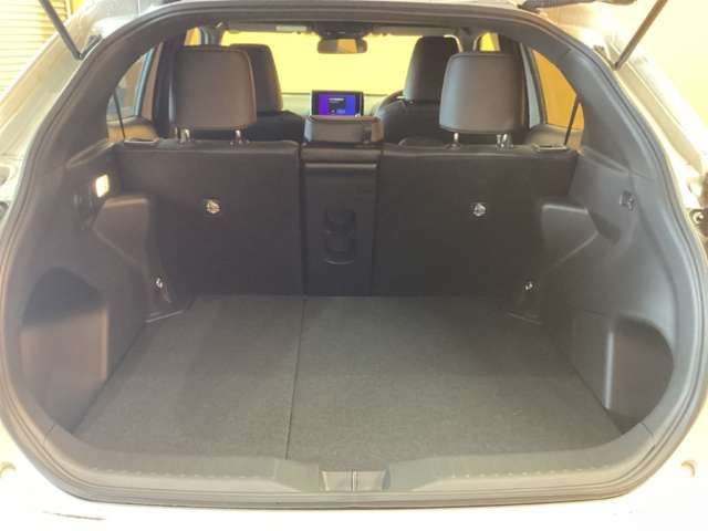 YARIS CROSS
