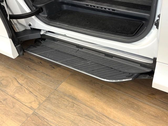 ALPHARD hybrid