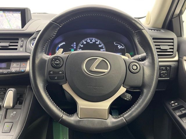 LEXUS CT200h