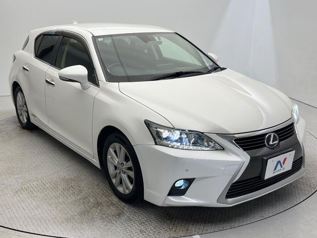 LEXUS CT200h