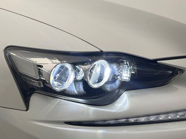 LEXUS IS300h
