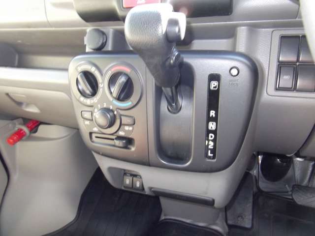 NV100 CLIPPER 4WD
