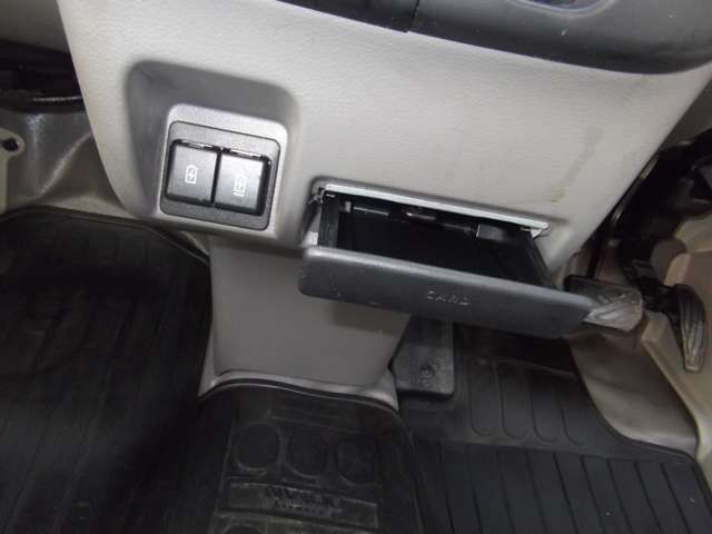 NV100 CLIPPER 4WD