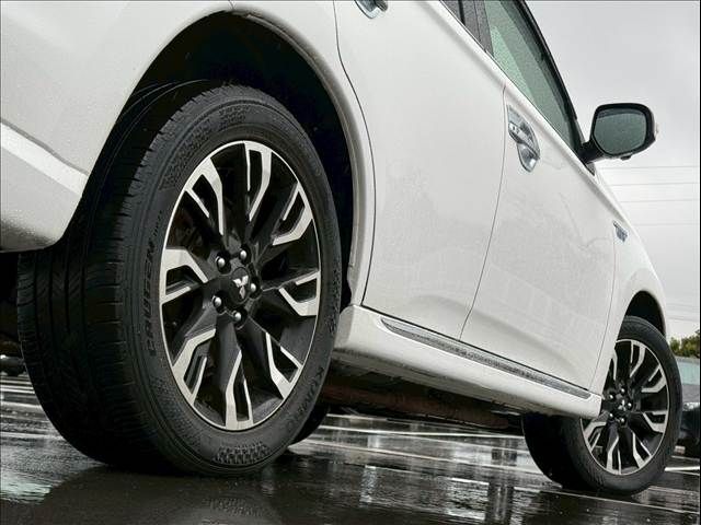 OUTLANDER PHEV